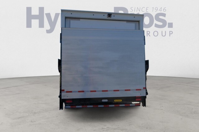 2023 Chevrolet Silverado 4500HD photo 4