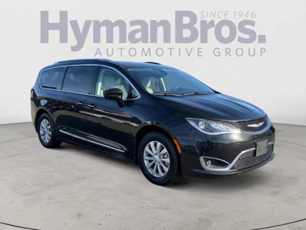 Used 2018 Chrysler Pacifica Touring L Plus Van