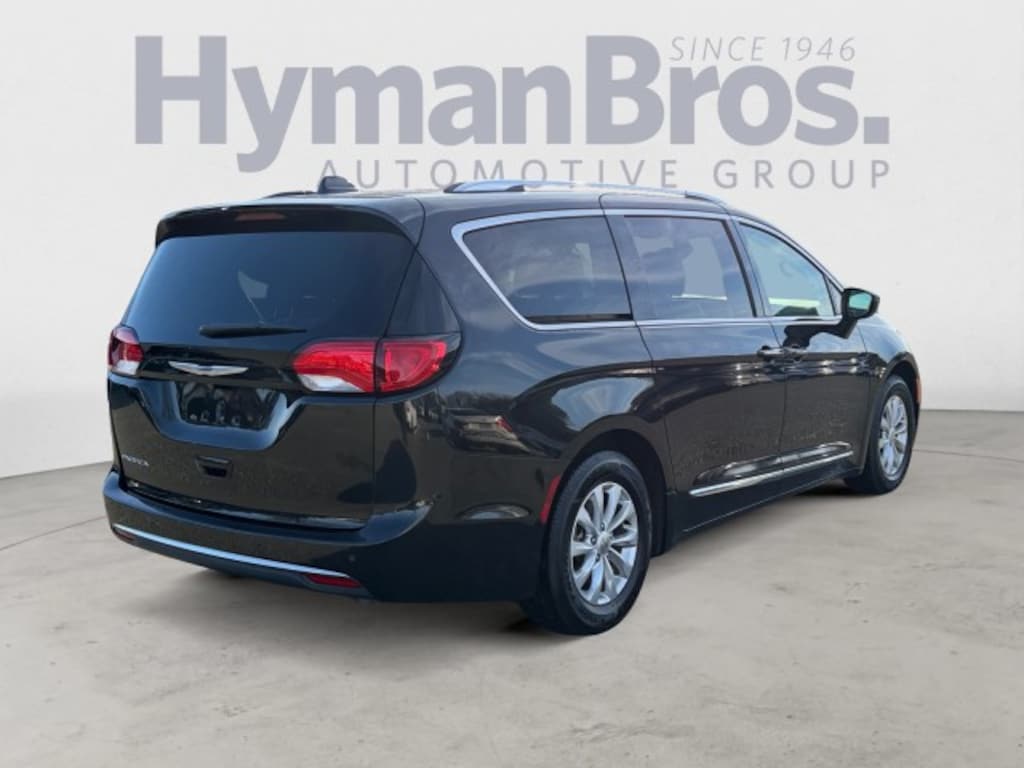 Used 2018 Chrysler Pacifica Touring L Plus Van
