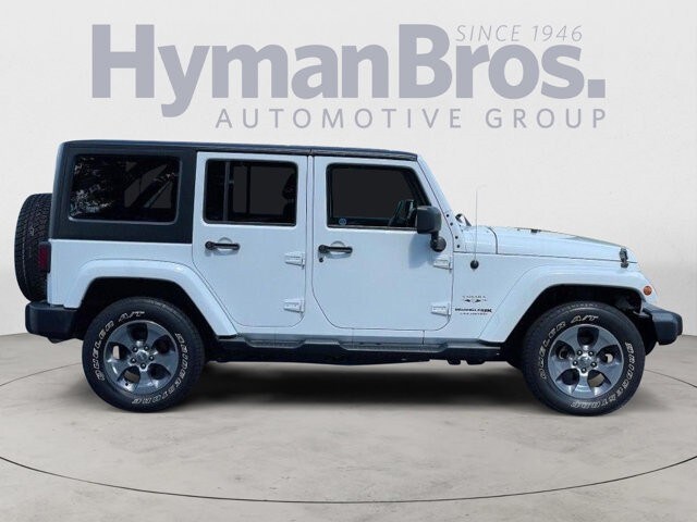 2018 Jeep Wrangler Unlimited Sahara photo 2