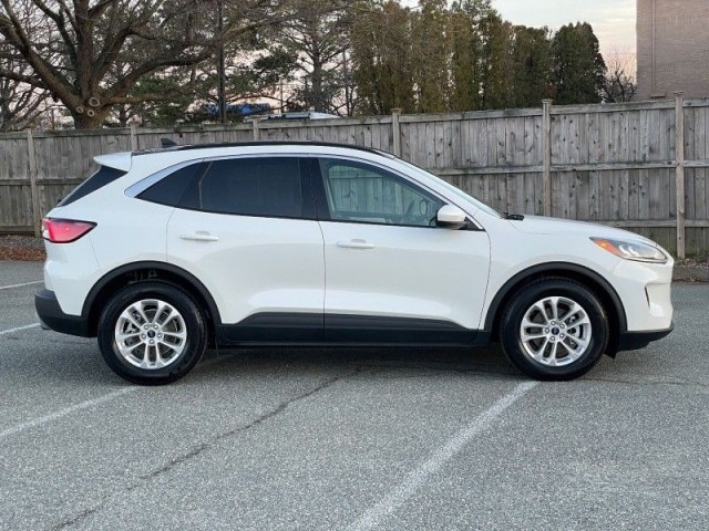 Used 2020 Ford Escape SE with VIN 1FMCU0G68LUB93289 for sale in Midlothian, VA