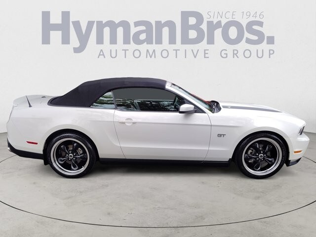 2010 Ford Mustang GT Premium Convertible photo 2