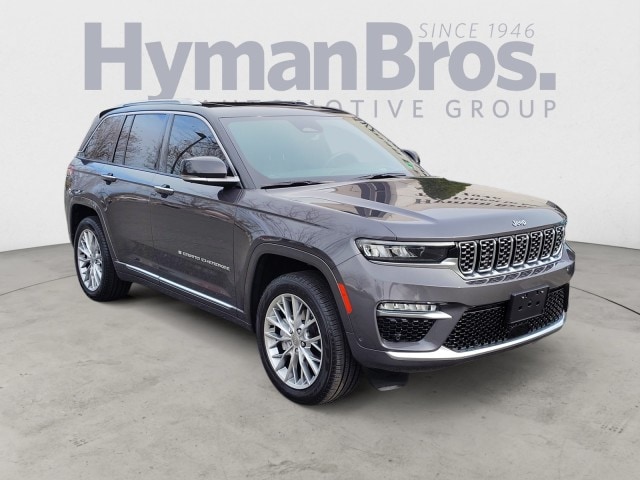 2022 Jeep Grand Cherokee Summit's photo