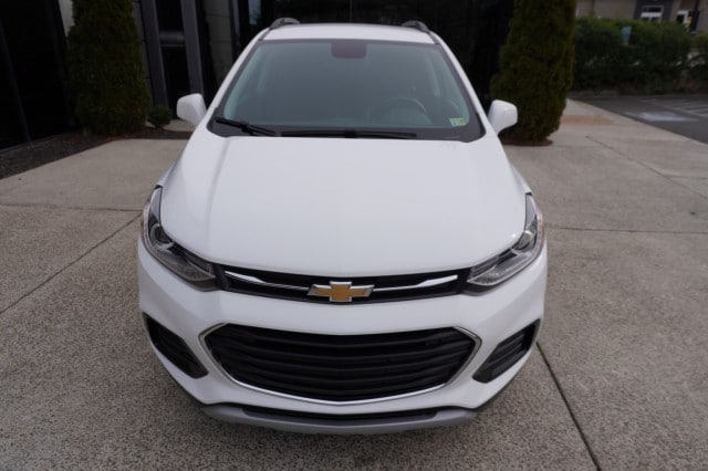 Used 2020 Chevrolet Trax LT with VIN KL7CJPSB0LB052218 for sale in Midlothian, VA