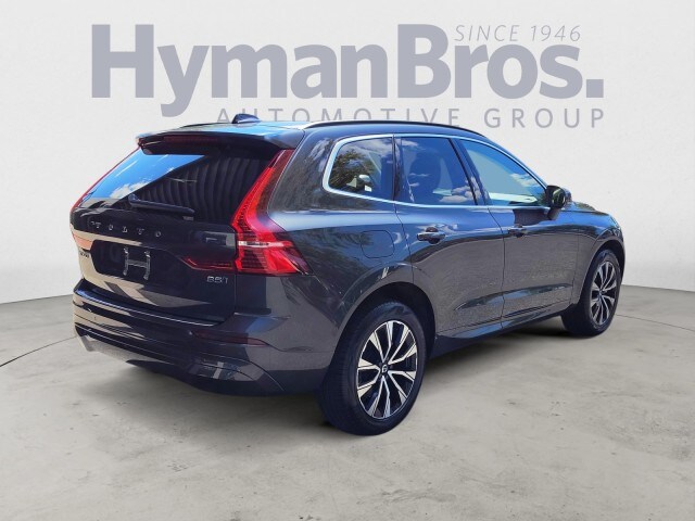 2023 Volvo XC60 Core photo 3