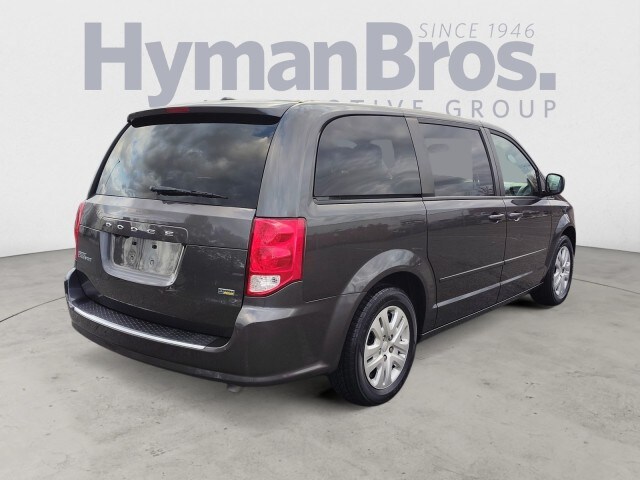 2017 Dodge Grand Caravan SE photo 3