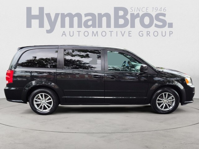 2016 Dodge Grand Caravan SE Plus photo 2