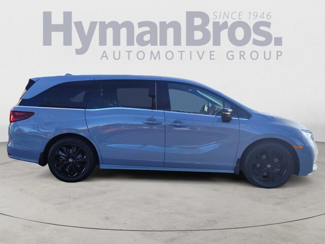 2023 Honda Odyssey Sport photo 2