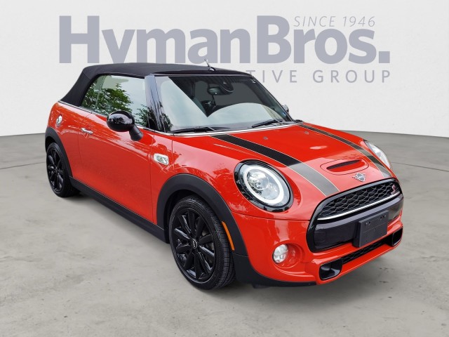 2019 MINI Convertible Cooper S Signature's photo