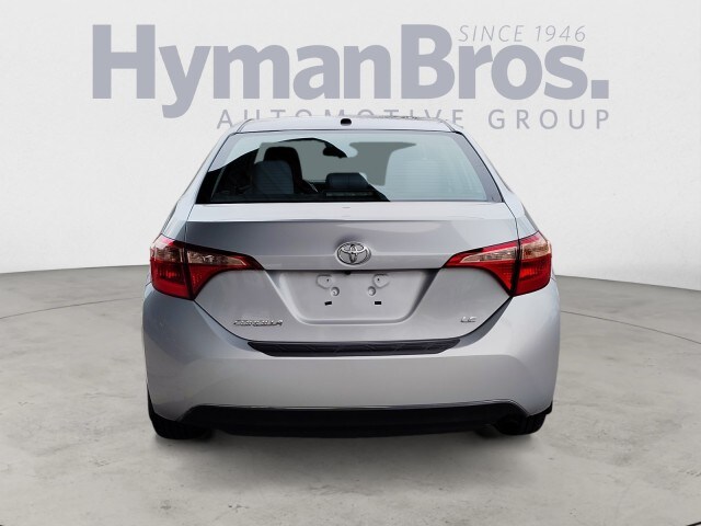 2017 Toyota Corolla LE photo 4