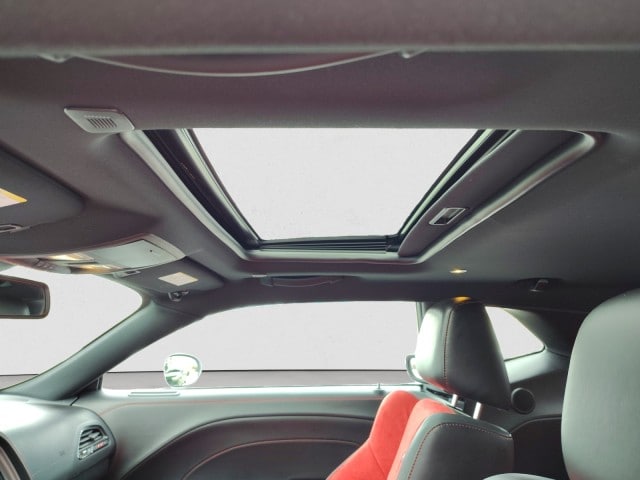 2023 Dodge Challenger R/T - Photo 13