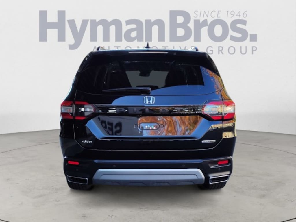 Used 2023 Honda Pilot Touring AWD SUV