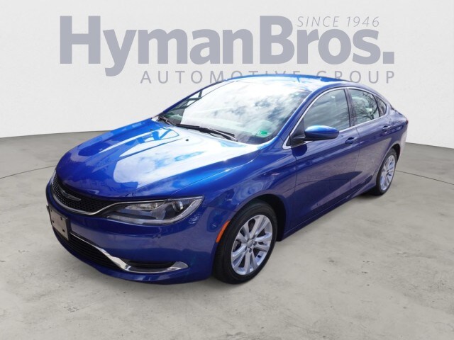 2016 Chrysler 200 Limited photo 2