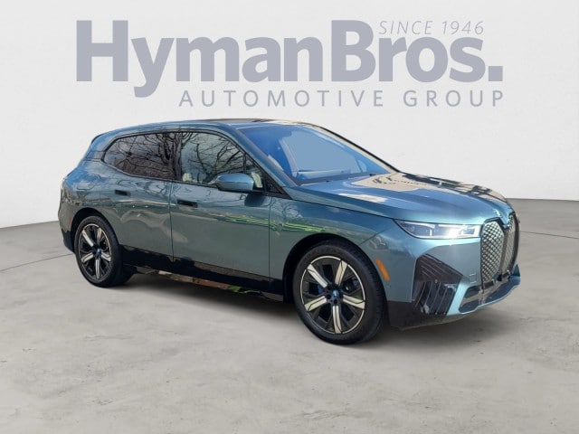 2024 BMW iX Base's photo