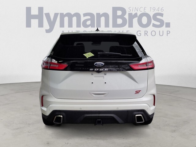 2023 Ford Edge ST photo 4