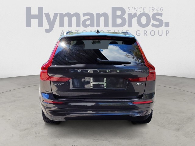 2023 Volvo XC60 Core photo 4