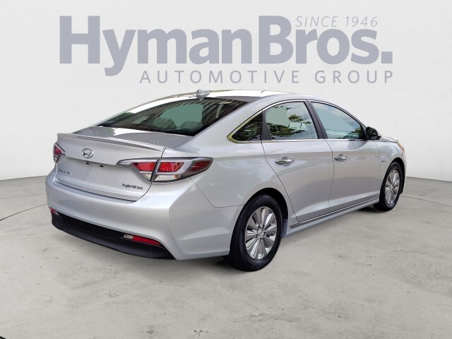 2016 Hyundai Sonata Hybrid SE photo 2