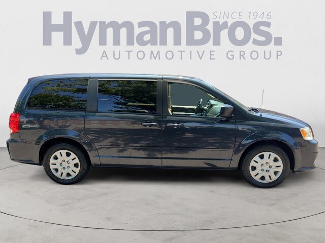 2014 Dodge Grand Caravan SE photo 2