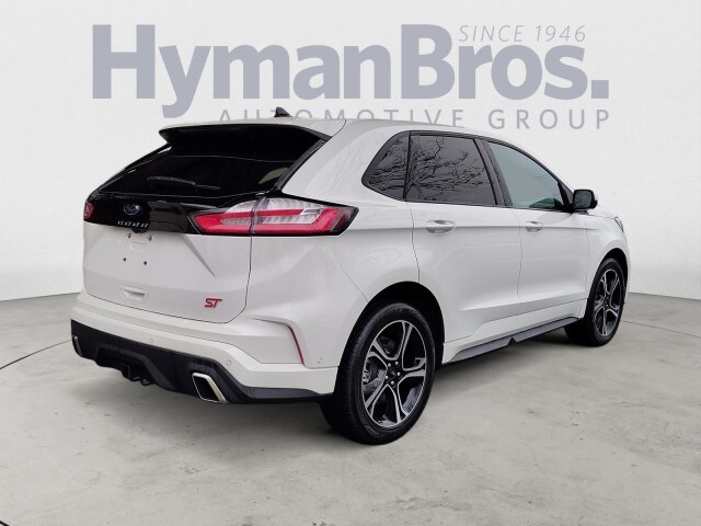 2023 Ford Edge ST photo 3