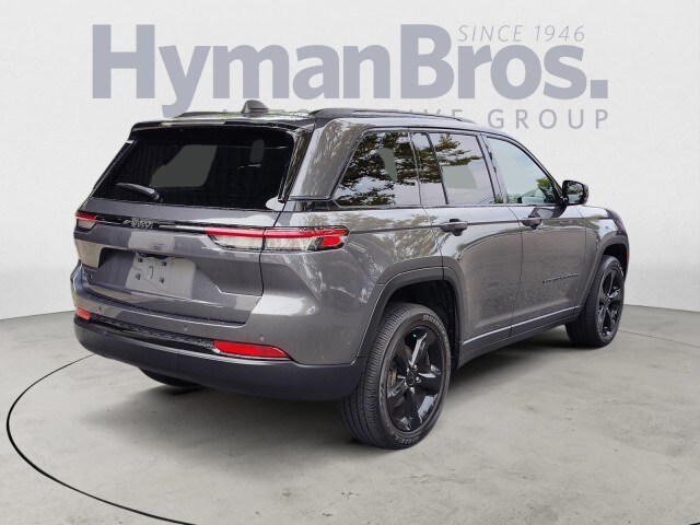 2023 Jeep Grand Cherokee Altitude photo 3