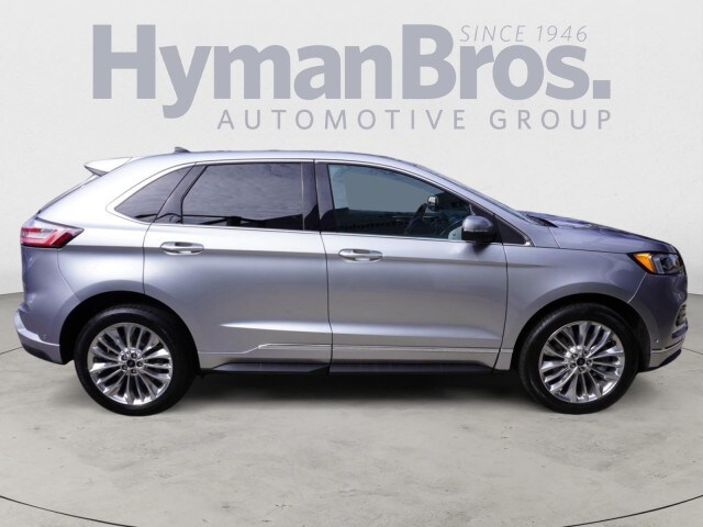 2022 Ford Edge Titanium photo 4