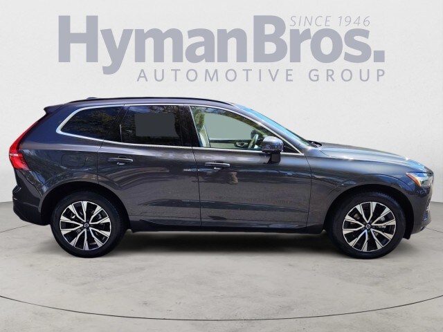 2023 Volvo XC60 Core photo 2