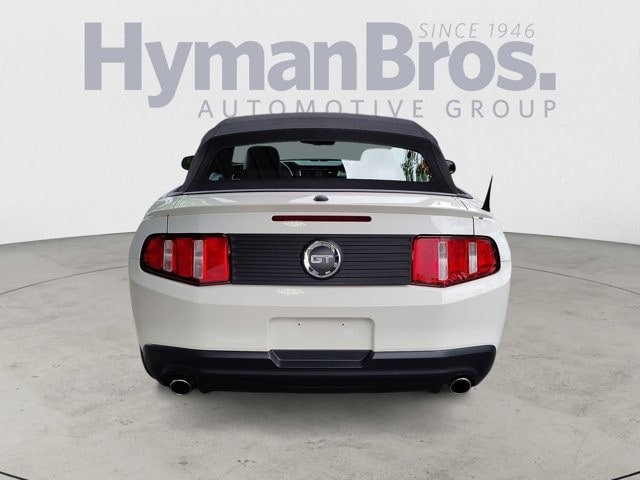 2010 Ford Mustang GT Premium Convertible photo 4