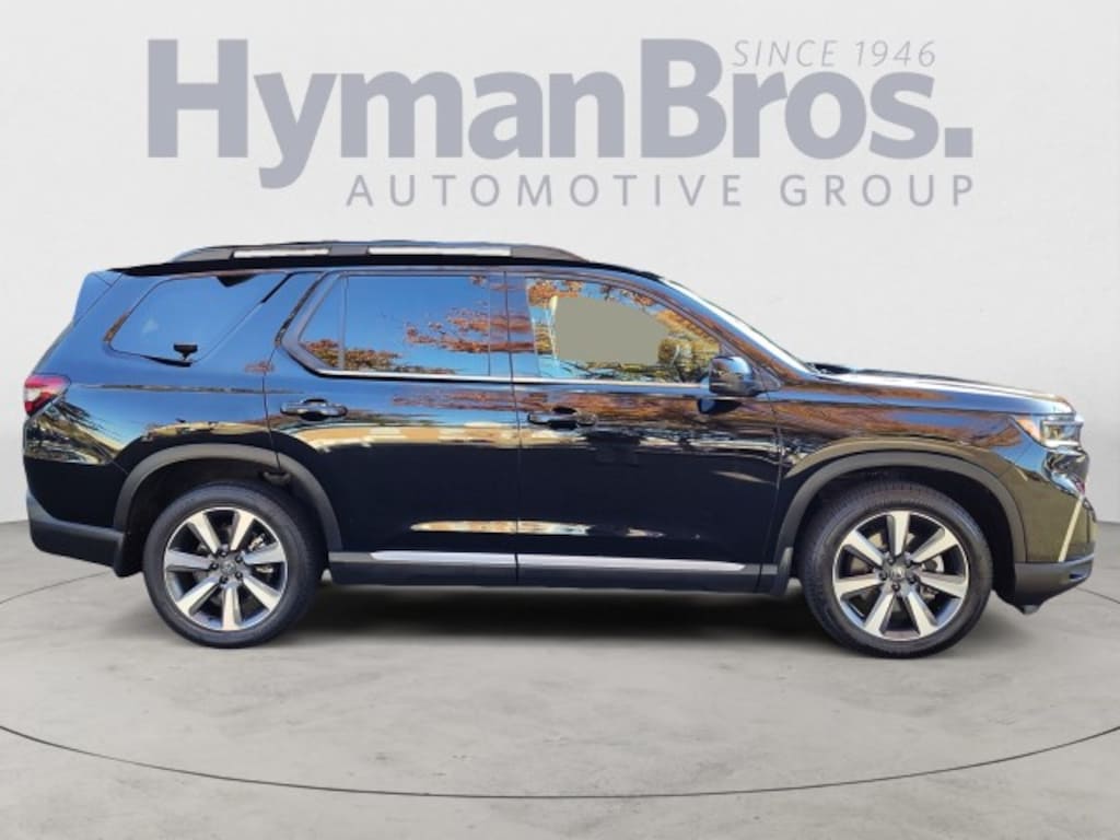 Used 2023 Honda Pilot Touring AWD SUV