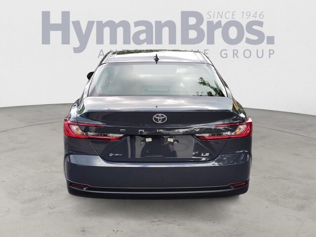 2025 Toyota Camry LE photo 4