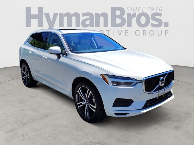 2020 Volvo XC60 T5 Momentum AWD's photo