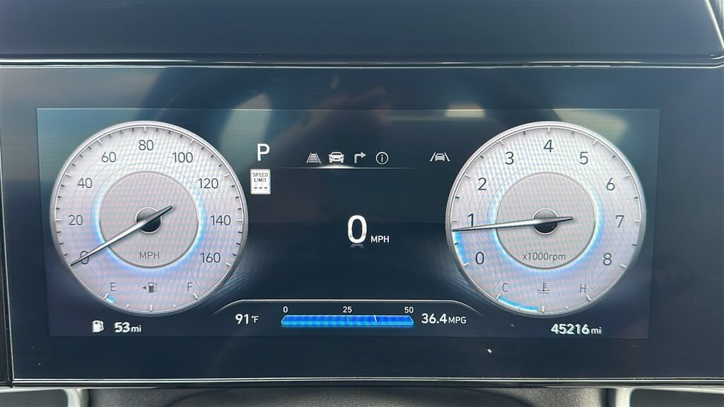 Used 2025 Hyundai Elantra Limited Limited IVT