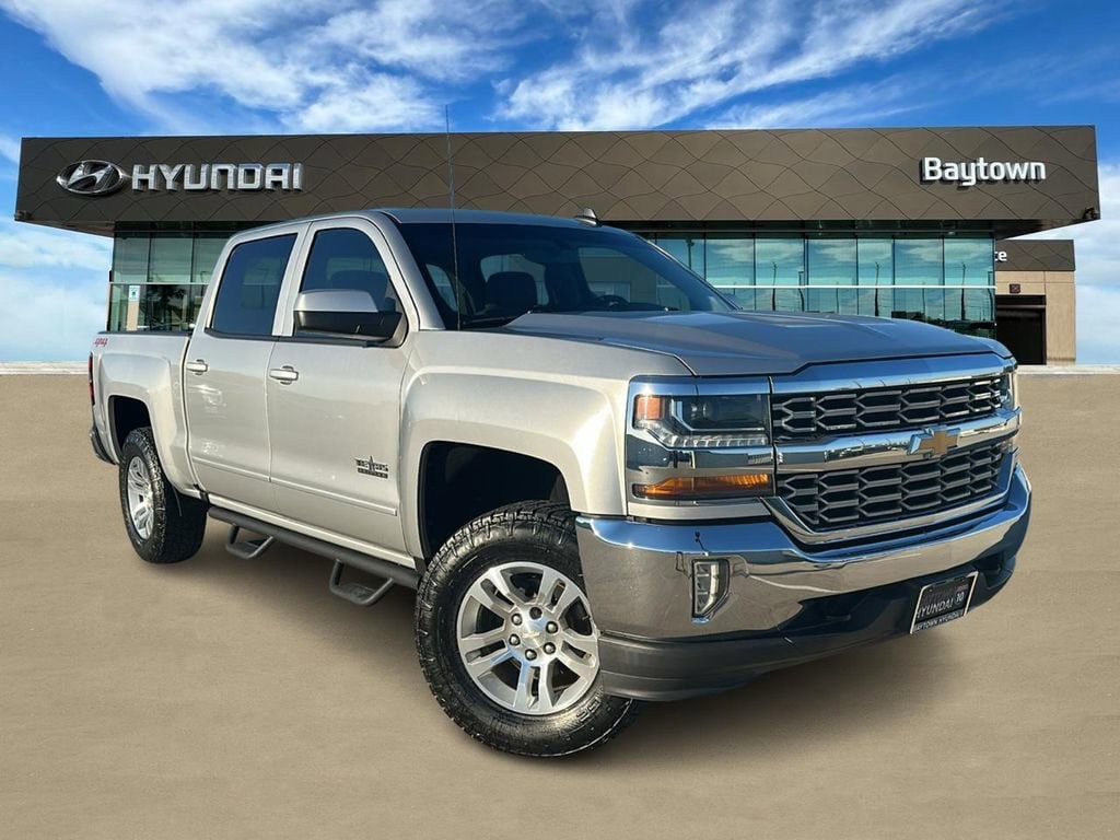 Used 2018 Chevrolet Silverado 1500 LT 4WD Crew Cab 143.5 LT w/1LT