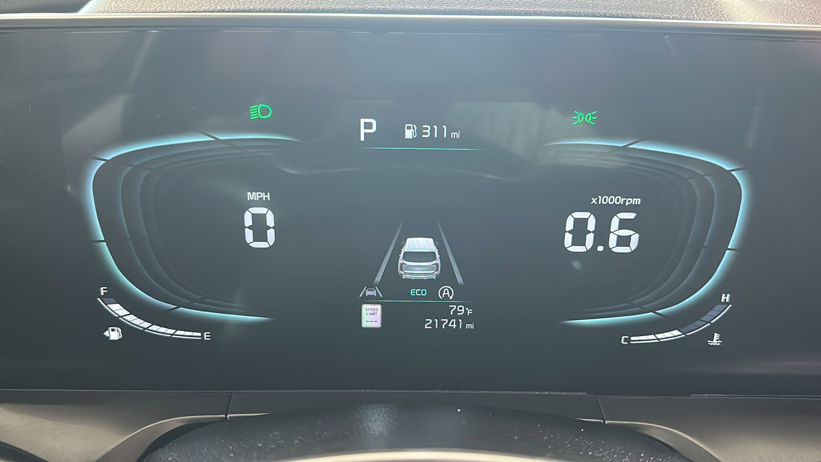 2025 Kia Telluride S photo 2
