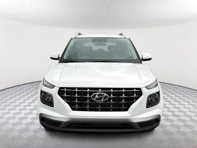 2025 Hyundai Venue SEL photo 2