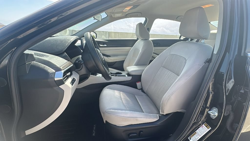 Used 2025 Nissan Altima SV SV FWD