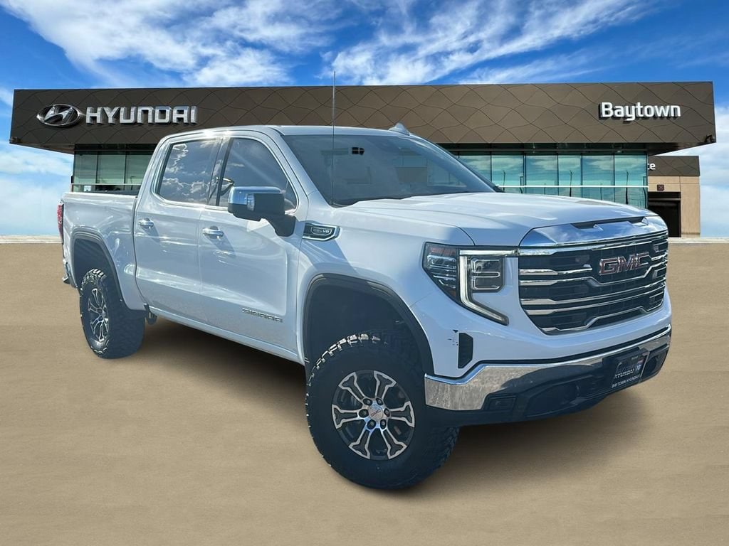 Used 2025 GMC Sierra 1500 SLT 2WD Crew Cab 147 SLT