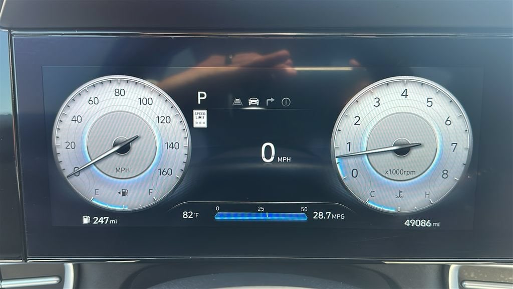 Used 2025 Hyundai Elantra Limited Limited IVT
