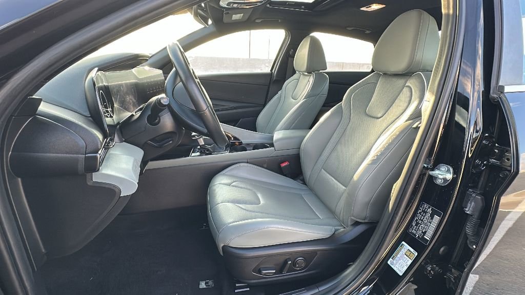 Certified 2025 Hyundai Elantra Hybrid Limited Limited DCT