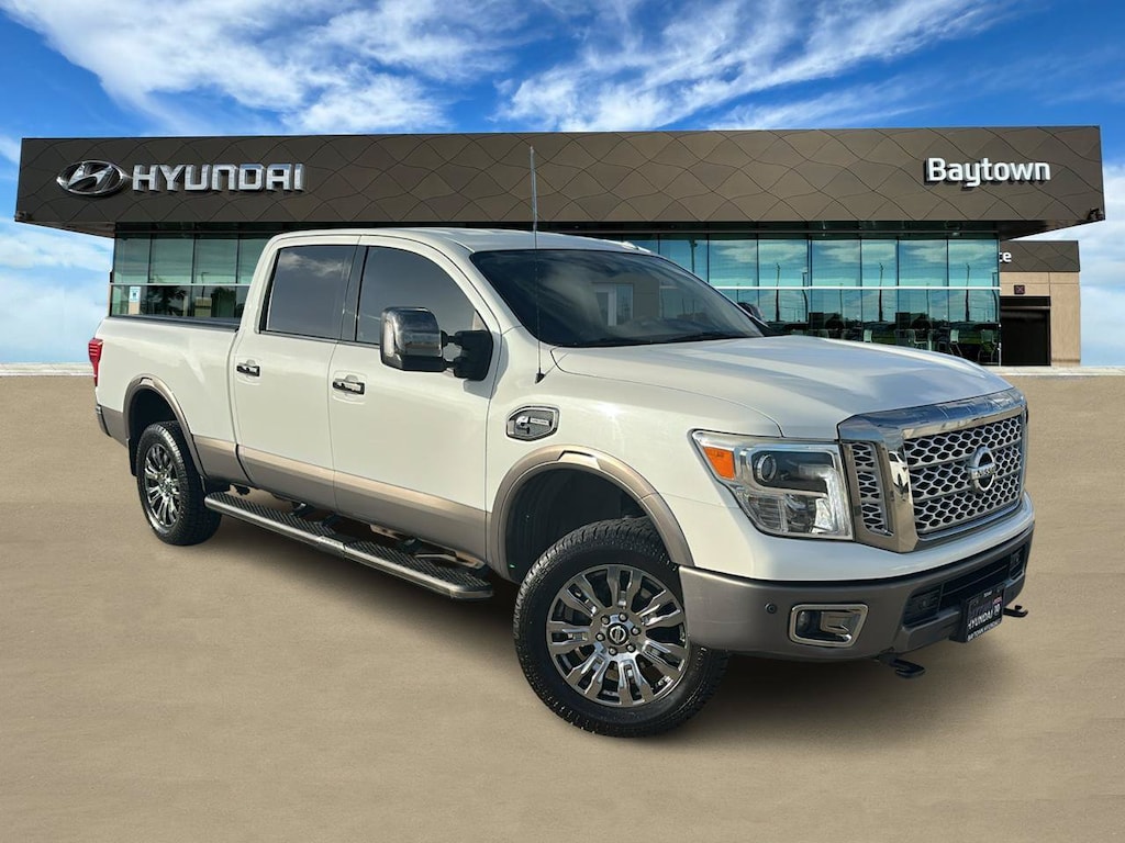 Used 2019 Nissan Titan XD Platinum Reserve 4x4 Diesel Crew Cab Platinum Reserve
