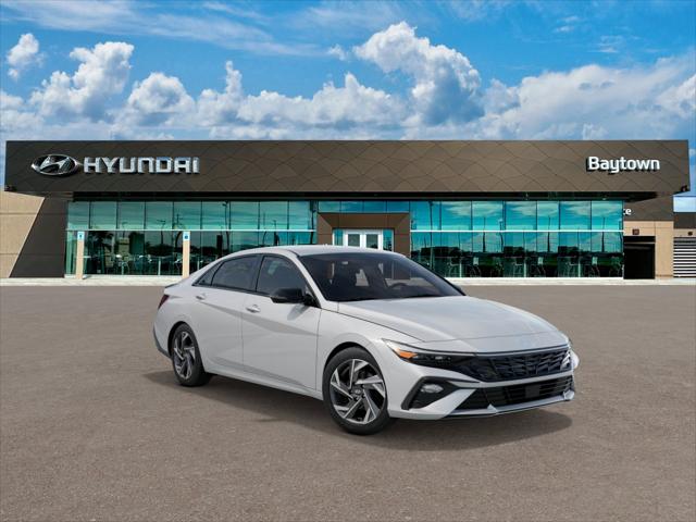 2025 Hyundai Elantra SEL Sport photo 2