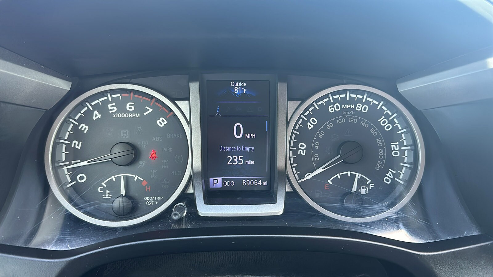 2019 Toyota Tacoma SR5 photo 2