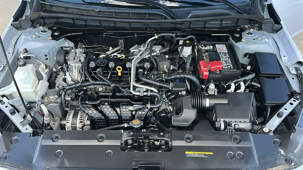 Used 2025 Nissan Altima SR SR FWD