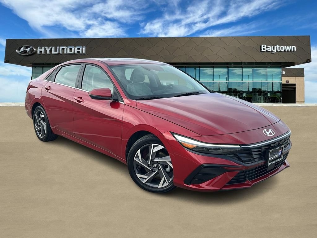 Used 2025 Hyundai Elantra Limited Limited IVT