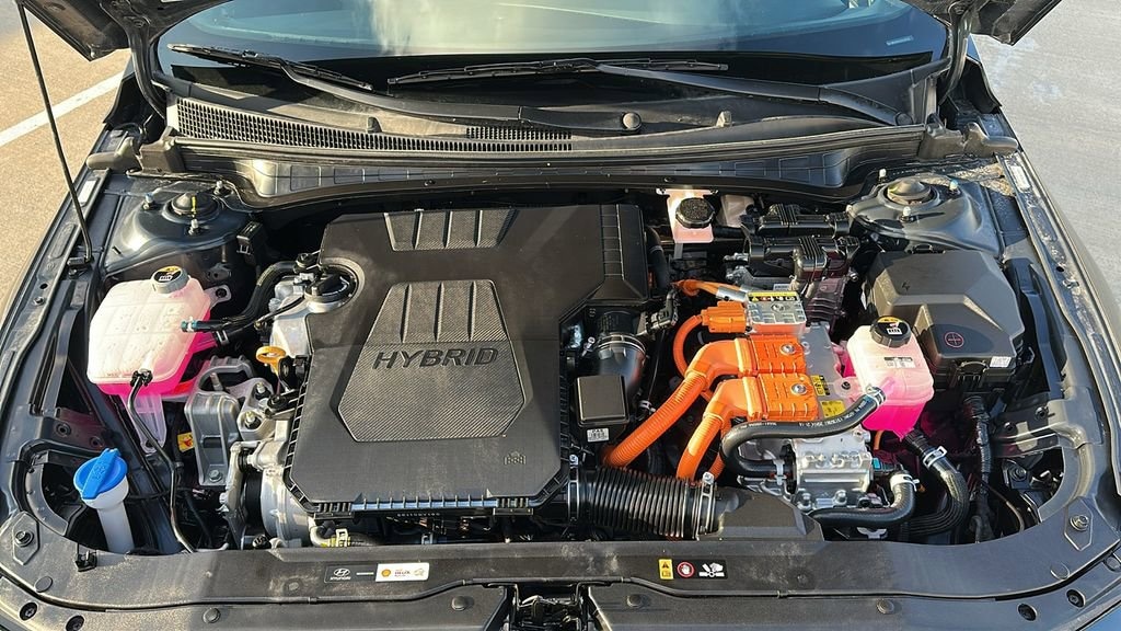 Certified 2025 Hyundai Elantra Hybrid Limited Limited DCT