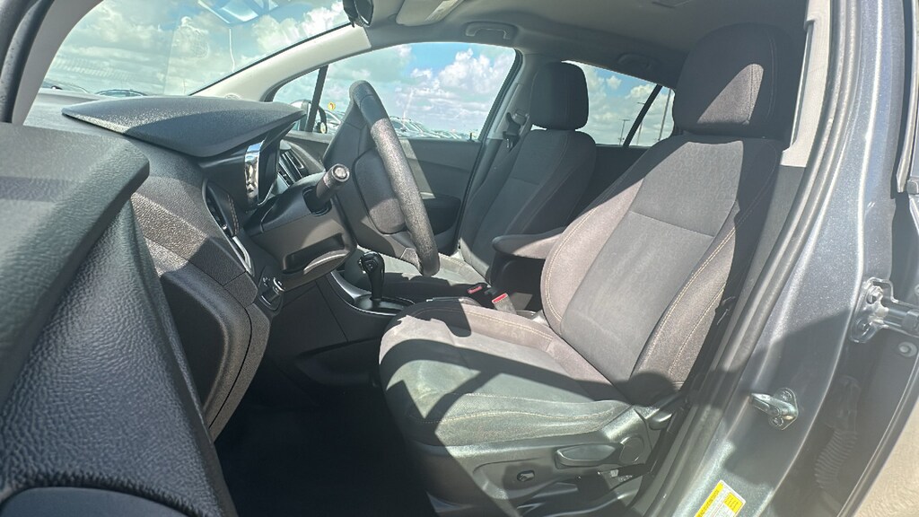 Used 2020 Chevrolet Trax LS FWD LS