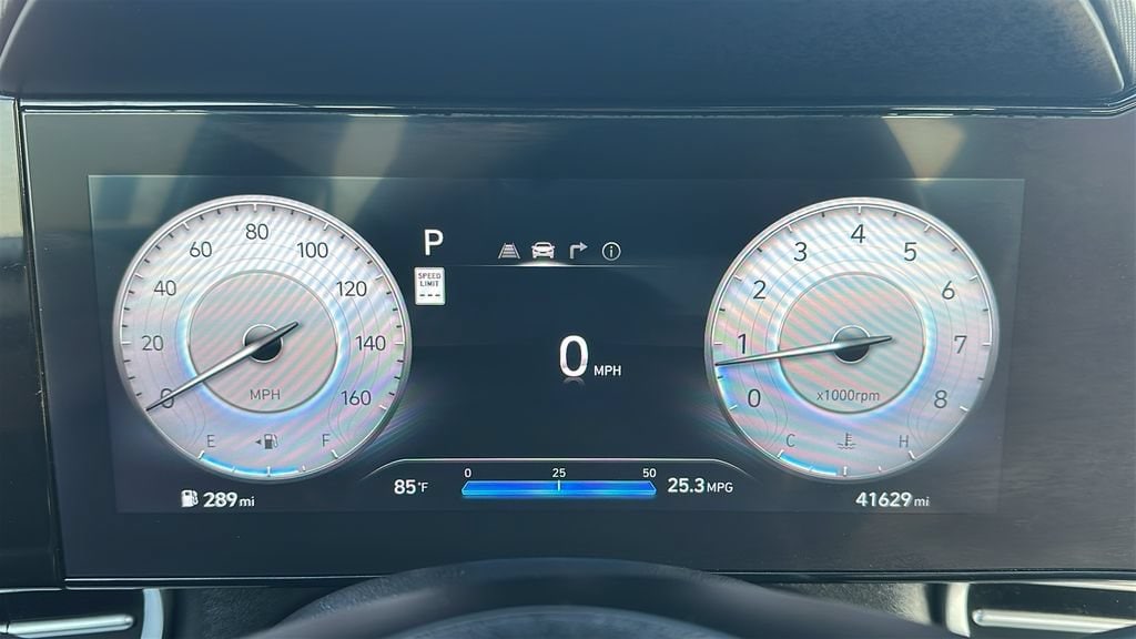 Certified 2025 Hyundai Elantra Limited Limited IVT
