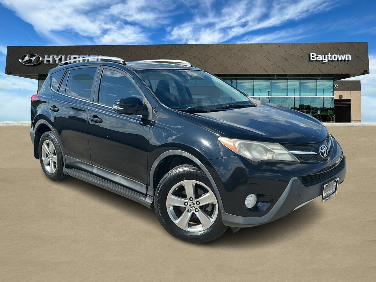 2015 Toyota RAV4 XLE's photo