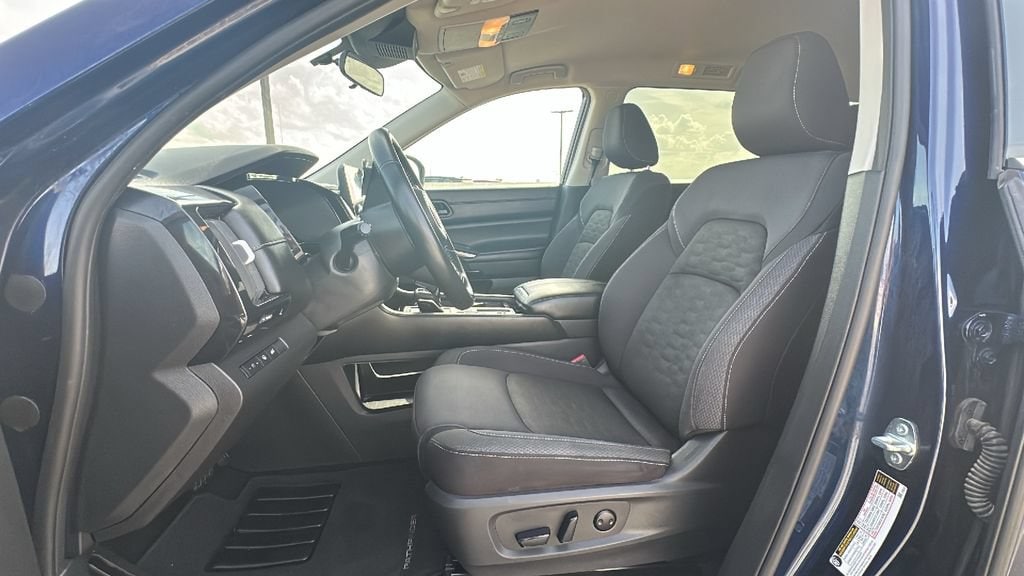 Used 2025 Nissan Pathfinder SV SV 2WD