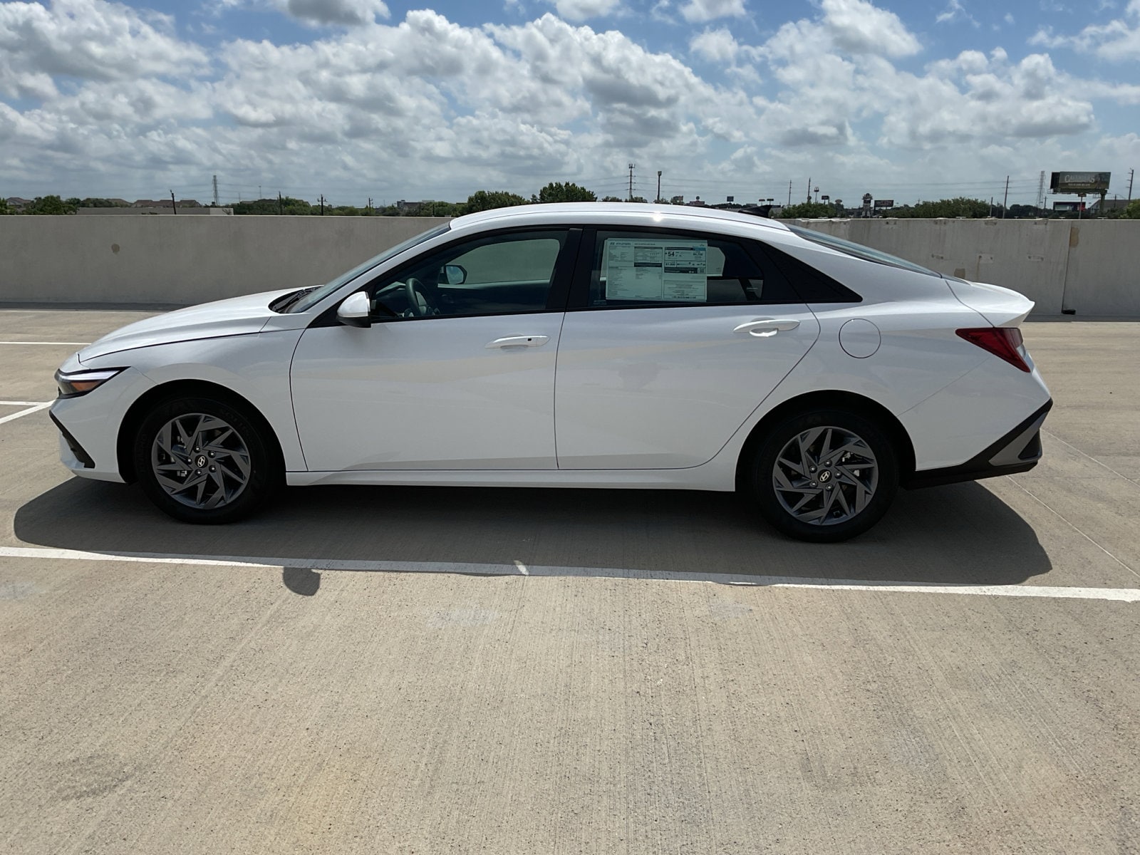 Used 2024 Hyundai Elantra Blue with VIN KMHLM4DJ9RU110672 for sale in Baytown, TX