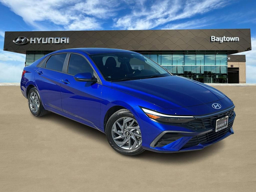 2024 Hyundai Elantra SEL IVT 